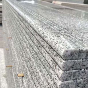 通化芝麻白楼梯踏步 花岗岩楼梯板材